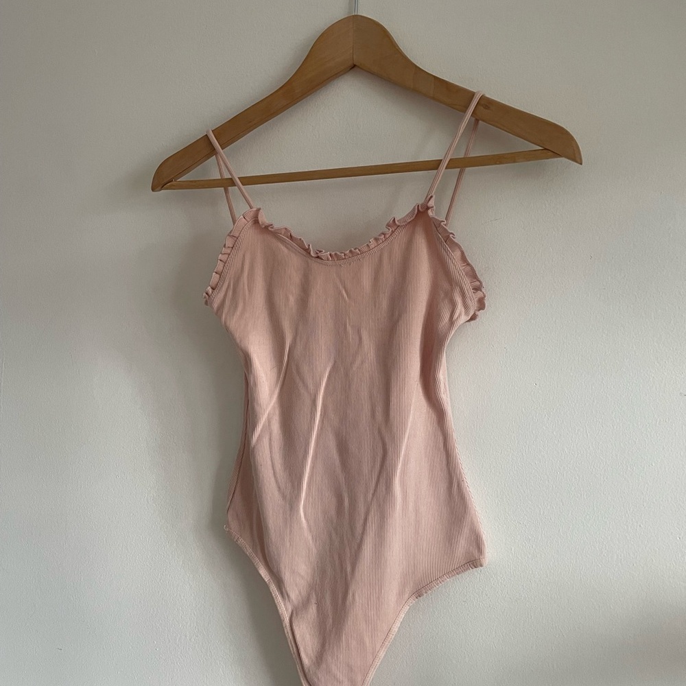 🦋3/$50 Aritzia Wilfred Adelma Pink Ruffle-Trim Balletcore Coquette Bodysuit S
